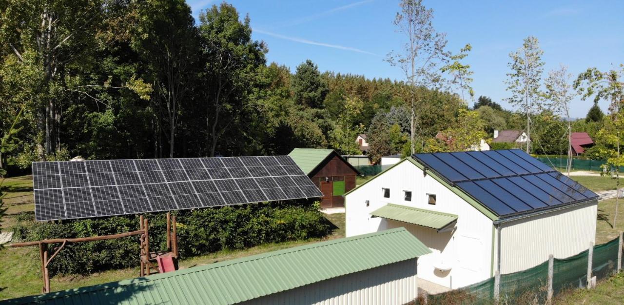 Oeko Kemping Es Glamping Tiszadada Exterior foto